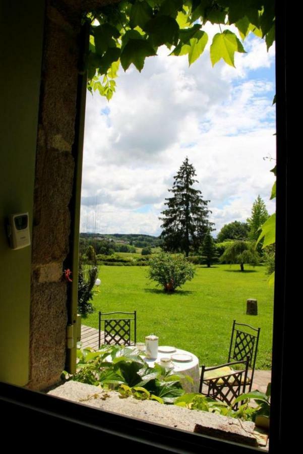 Chez Claire Bed & Breakfast Chamborand Exterior foto